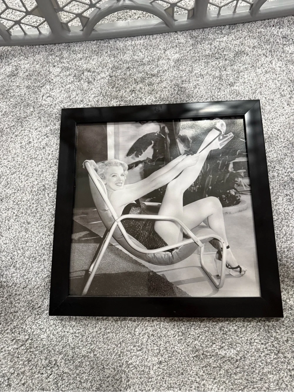 Marilyn Monroe Poolside, Frank Worth, Wall Decor Home Art Print 14